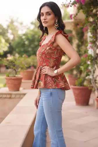Red cotton printed top for women