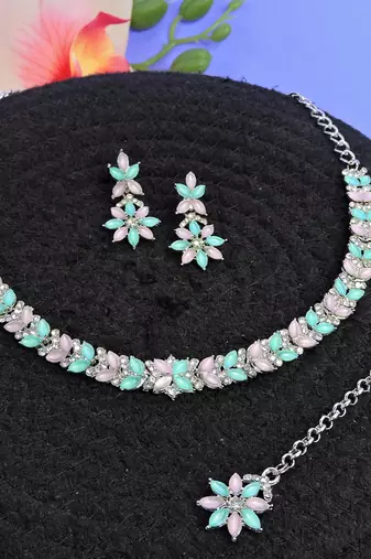 Green color rhodium plating festive wear designer necklace set