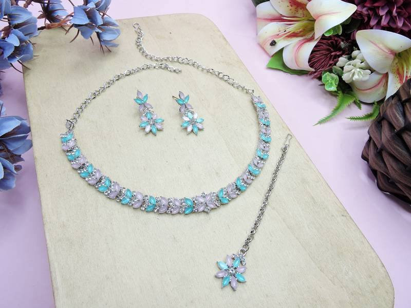 Green color rhodium plating festive wear designer necklace set