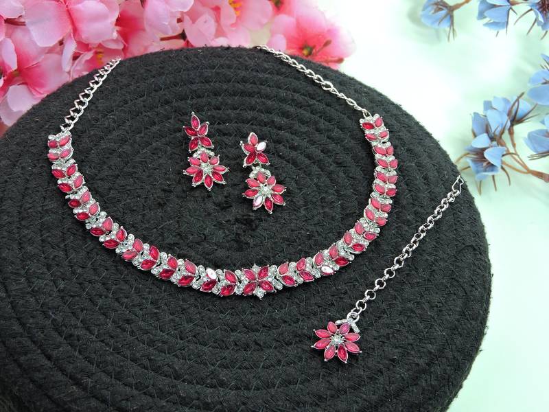 Pink color rhodium plating festive wear designer necklace set