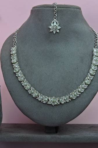White color rhodium plating festive wear designer necklace set