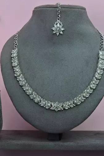 White color rhodium plating festive wear designer necklace set