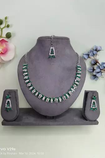 Green color rhodium plating festive wear designer necklace set
