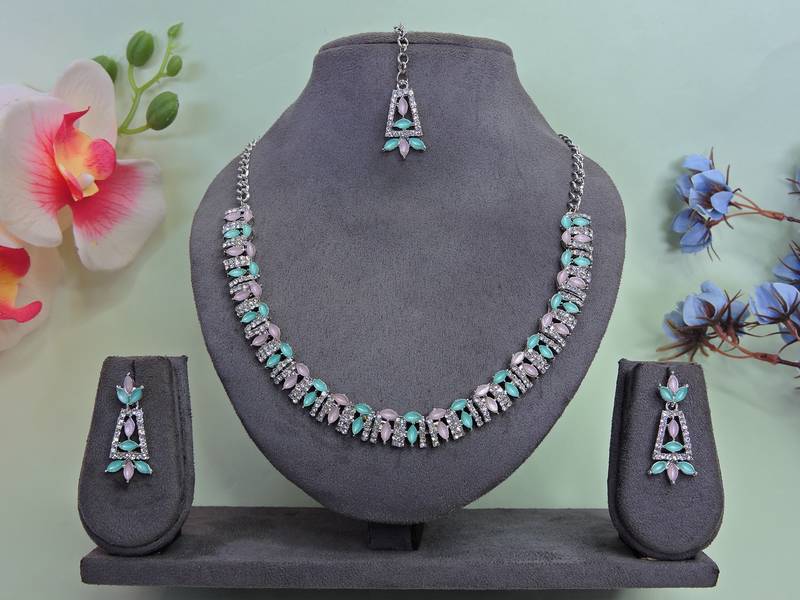 Green color rhodium plating festive wear designer necklace set