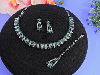 Green color rhodium plating festive wear designer necklace set 2