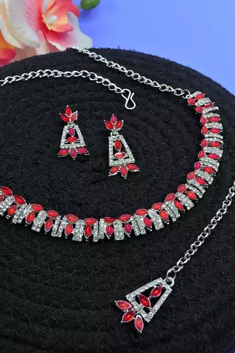 Red color rhodium plating festive wear designer necklace set