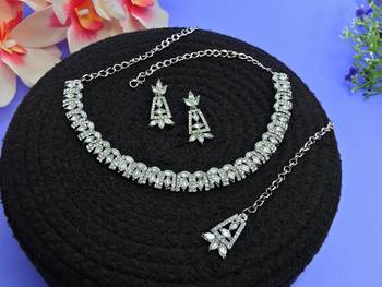 White color rhodium plating festive wear designer necklace set 2