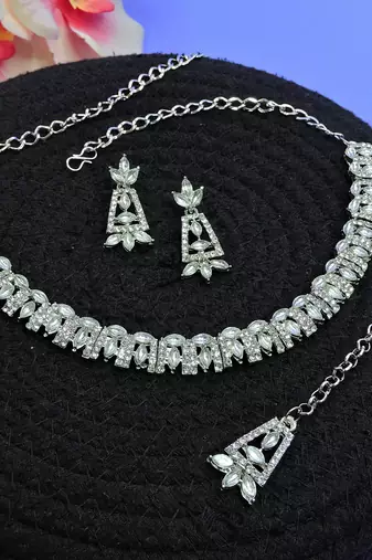 White color rhodium plating festive wear designer necklace set