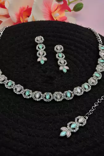 Green color rhodium plating festive wear designer necklace set