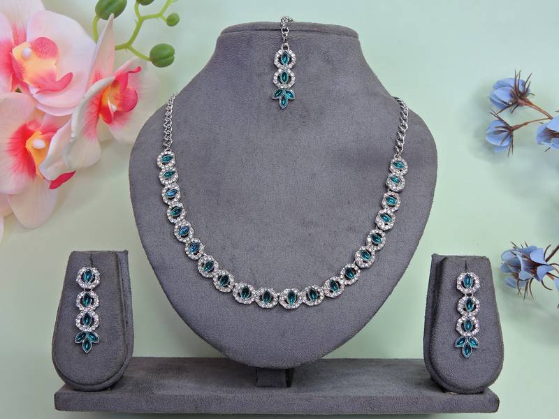 Green color rhodium plating festive wear designer necklace set