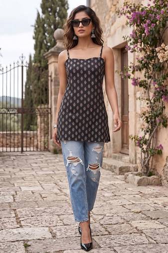 Black cotton printed top for women