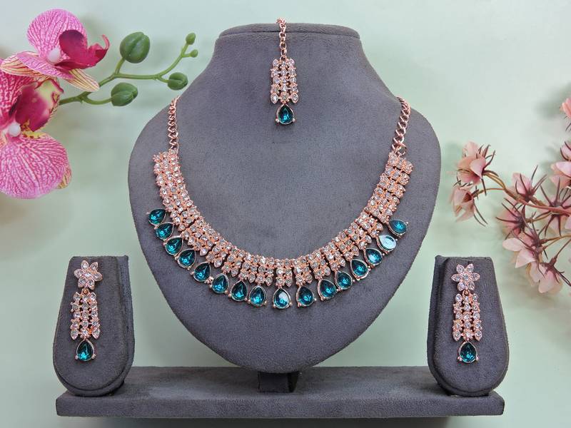 Green color rhodium plating festive wear designer necklace set