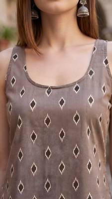 Beige cotton printed top for women 4