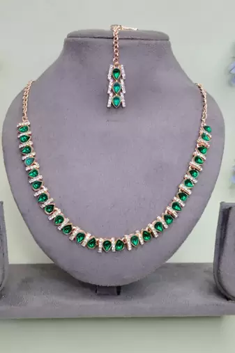 Green color rhodium plating festive wear designer necklace set