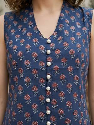 Blue cotton printed top for women 5