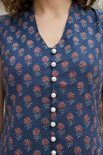 Blue cotton printed top for women