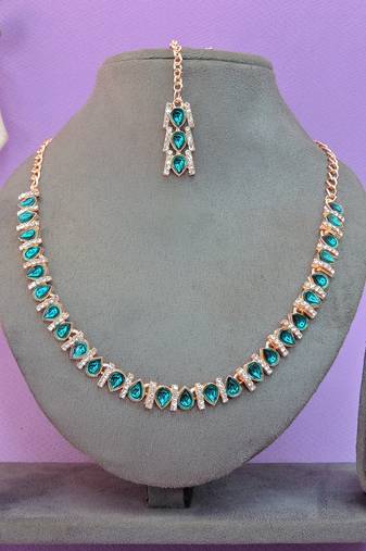 Green color rhodium plating festive wear designer necklace set