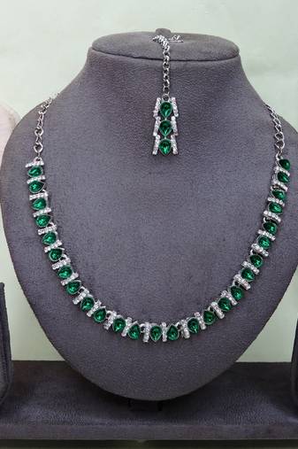 Green color rhodium plating festive wear designer necklace set