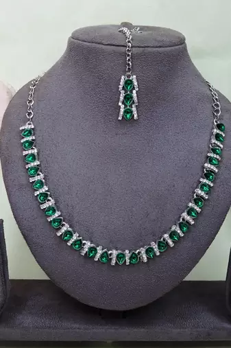 Green color rhodium plating festive wear designer necklace set