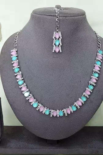 Green color rhodium plating festive wear designer necklace set
