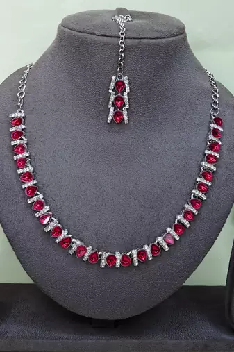Pink color rhodium plating festive wear designer necklace set