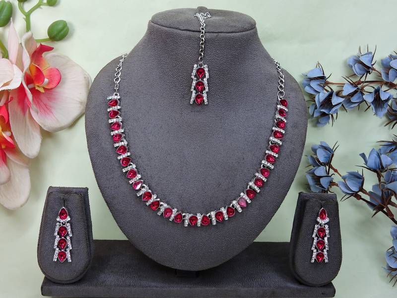Pink color rhodium plating festive wear designer necklace set