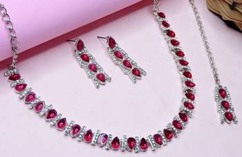 Pink color rhodium plating festive wear designer necklace set 3
