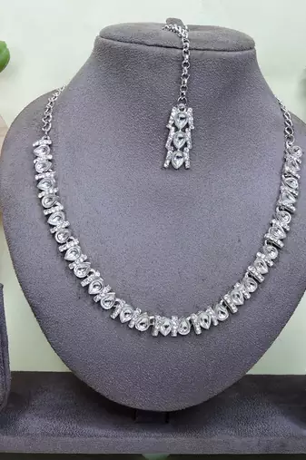 White color rhodium plating festive wear designer necklace set