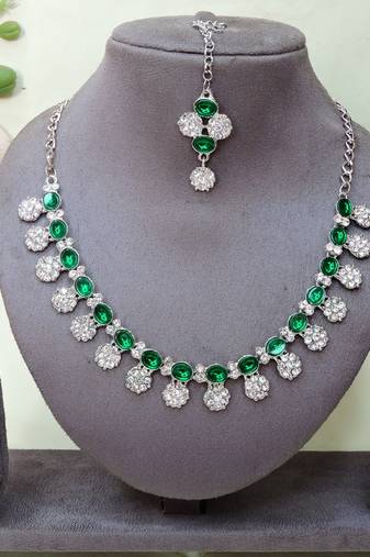 Green color rhodium plating festive wear designer necklace set