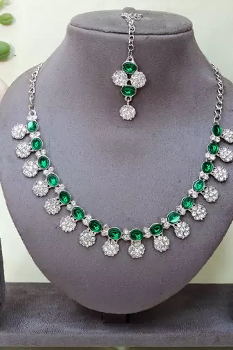 Green color rhodium plating festive wear designer necklace set