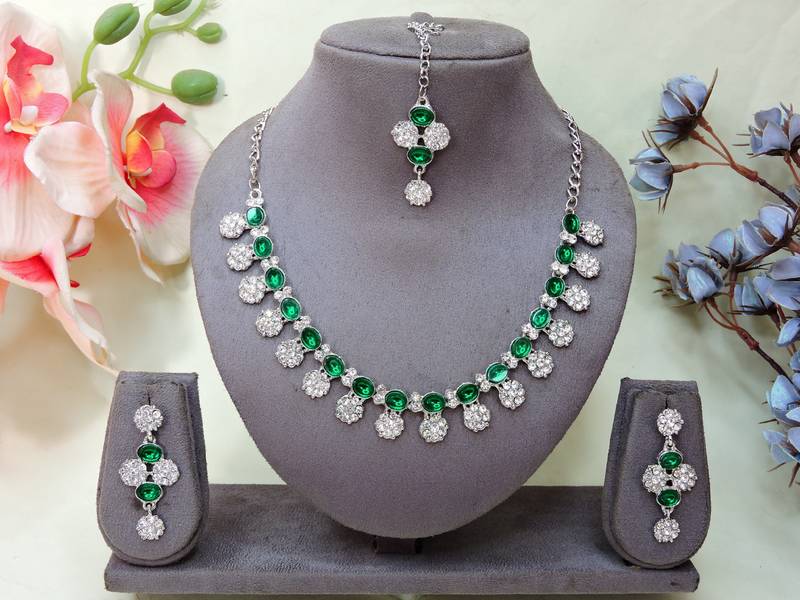 Green color rhodium plating festive wear designer necklace set