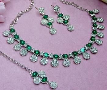 Green color rhodium plating festive wear designer necklace set 3