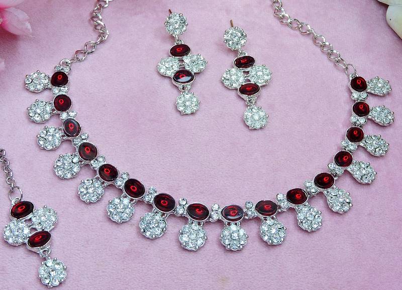 Maroon color rhodium plating festive wear designer necklace set