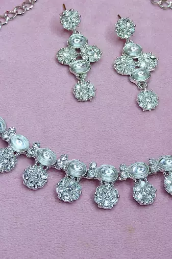 White color rhodium plating festive wear designer necklace set