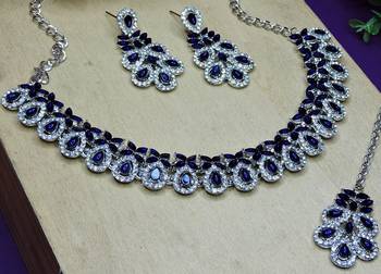Blue color rhodium plating festive wear designer necklace set 3