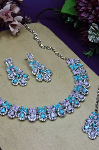 Green color rhodium plating festive wear designer necklace set