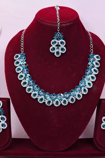 Green color rhodium plating festive wear designer necklace set