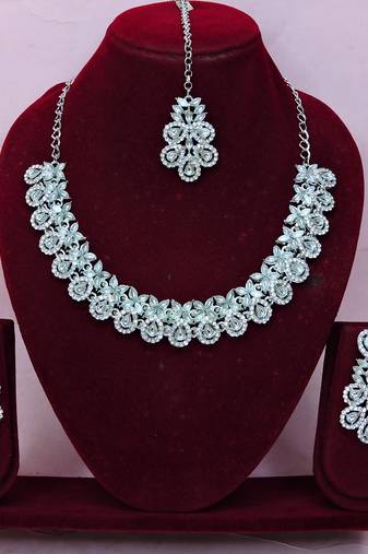 White color rhodium plating festive wear designer necklace set