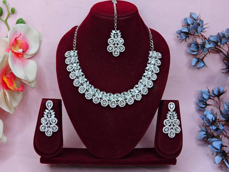 White color rhodium plating festive wear designer necklace set