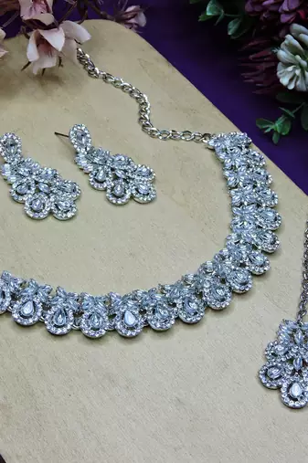 White color rhodium plating festive wear designer necklace set