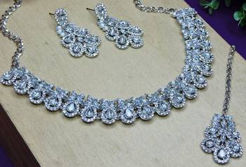 White color rhodium plating festive wear designer necklace set 3