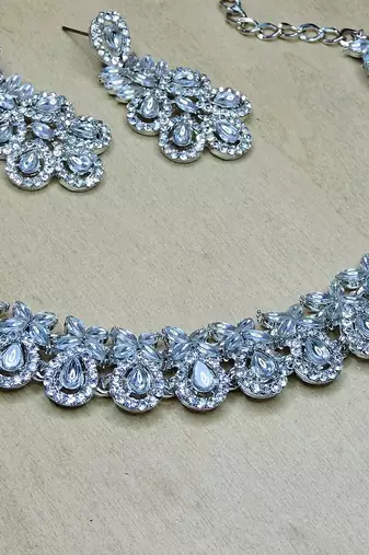 White color rhodium plating festive wear designer necklace set