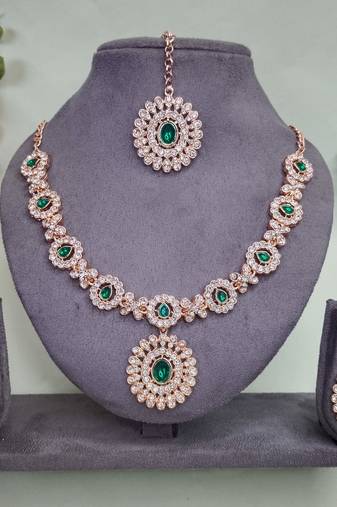 Green color rhodium plating festive wear designer necklace set