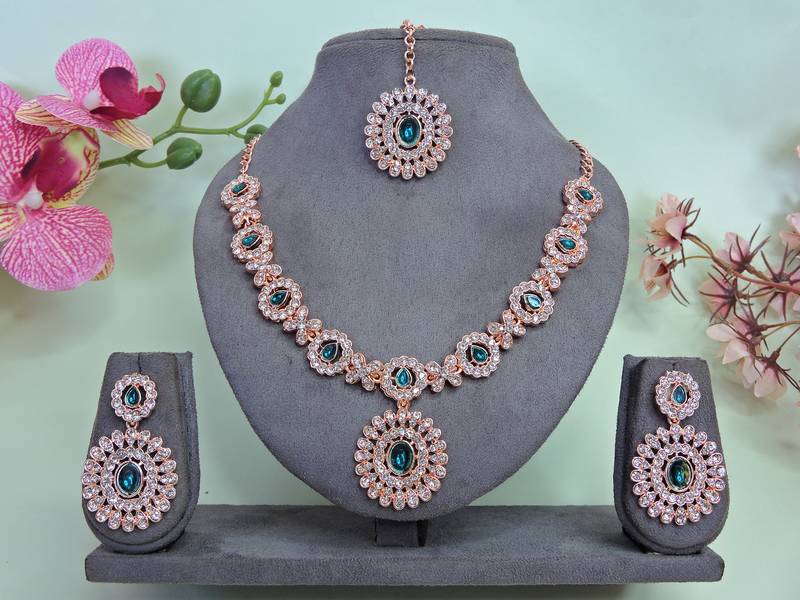 Green color rhodium plating festive wear designer necklace set