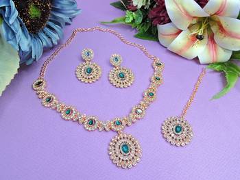 Green color rhodium plating festive wear designer necklace set 2