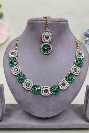 Green color yellow gold plating festive wear designer necklace set
