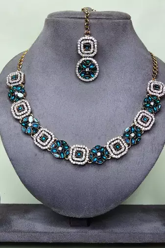Green color yellow gold plating festive wear designer necklace set