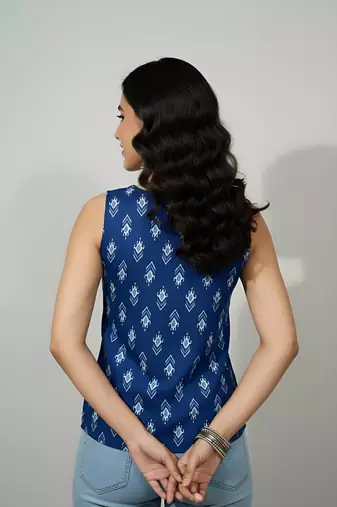 Blue cotton printed top for women