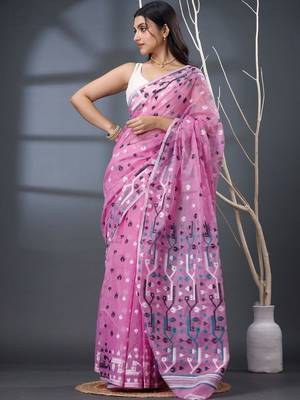 pink ethnic motifs silk cotton handloom jamdani saree 3