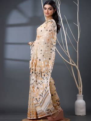 cream woven design silk cotton handloom jamdani saree 4